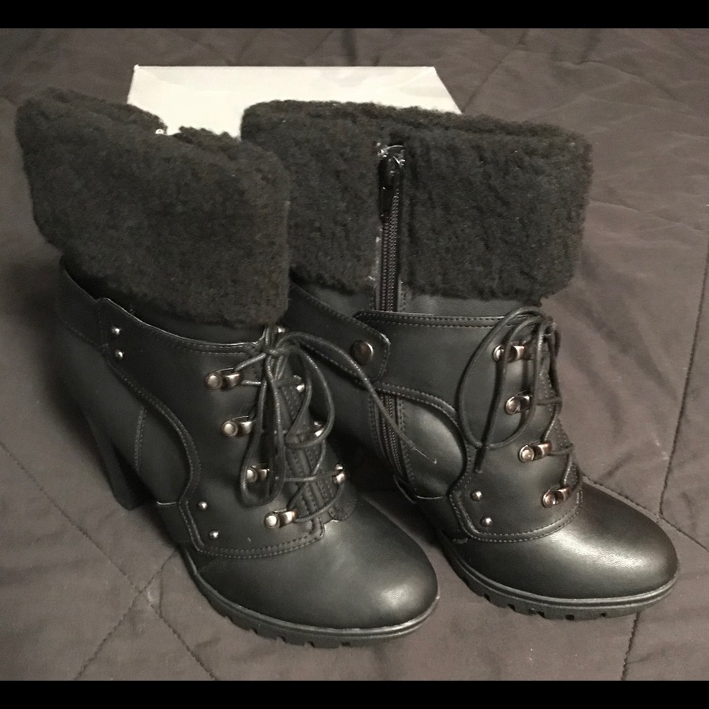 Lasonia Black Boots BrandNew